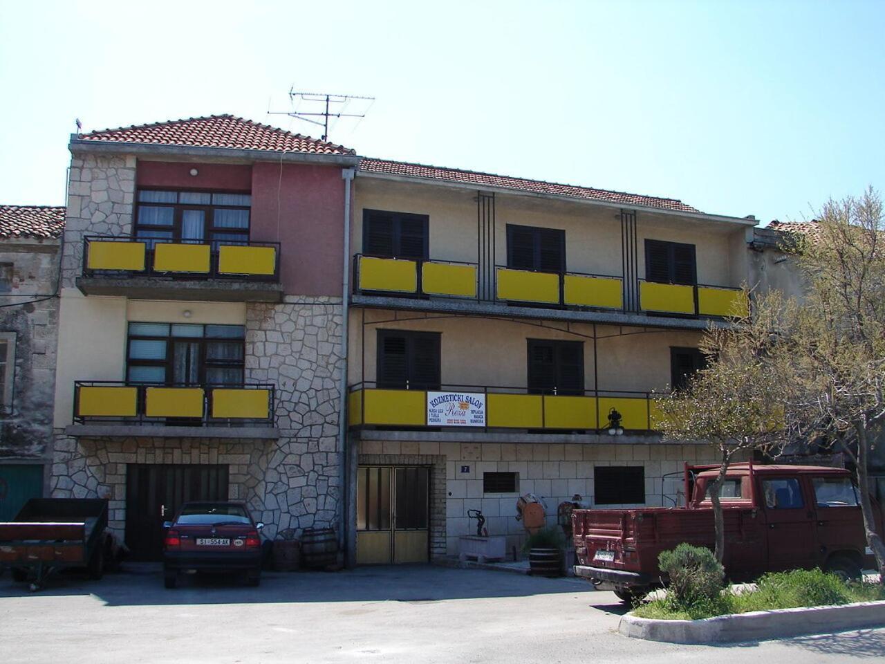Apartments Ive - With Sea View Тисно Экстерьер фото